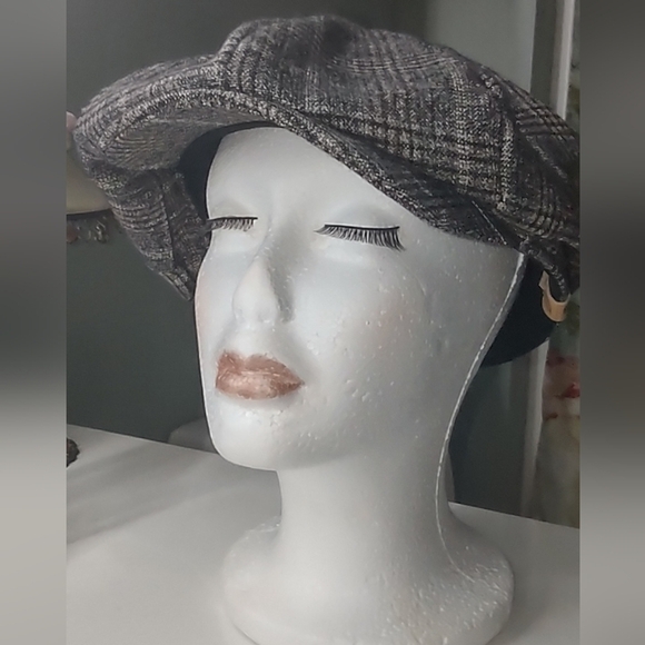 Men's Newsboy Cap - Picture 3 of 15